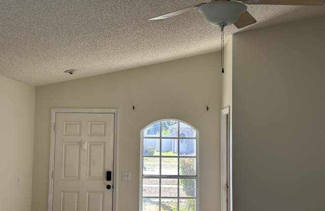 6142 Lanshire Drive - 6142 Lanshire Drive, Town 'n' Country, FL 33634