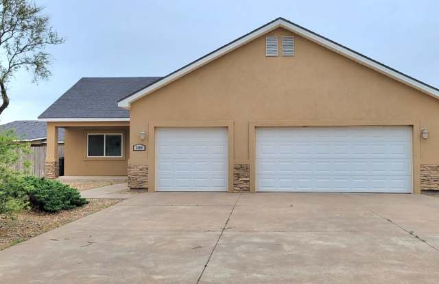 COLLEGE PARK HOME WITH 3 CAR GARAGE - 3009 Elizabeth Court, Clovis, NM 88101 COLLEGE PARK HOME WITH 3 CAR GARAGE - 3009 Elizabeth Court, Clovis, NM 88101