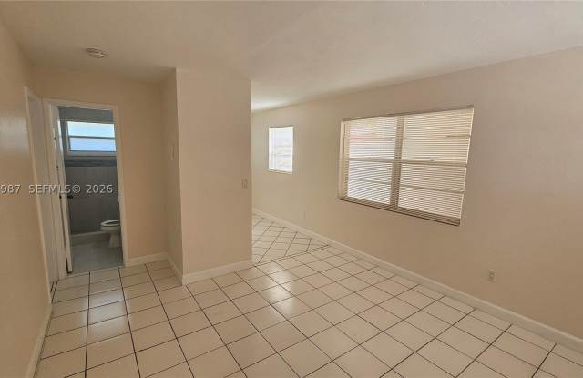 6204 Dewey St Gallery 4