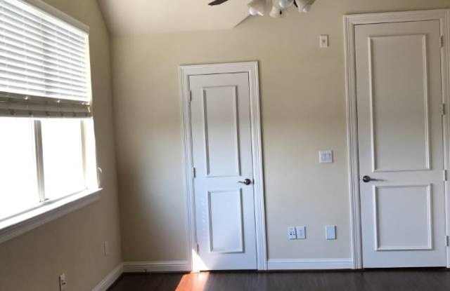4153 Grassmere Ln #3 Gallery 3