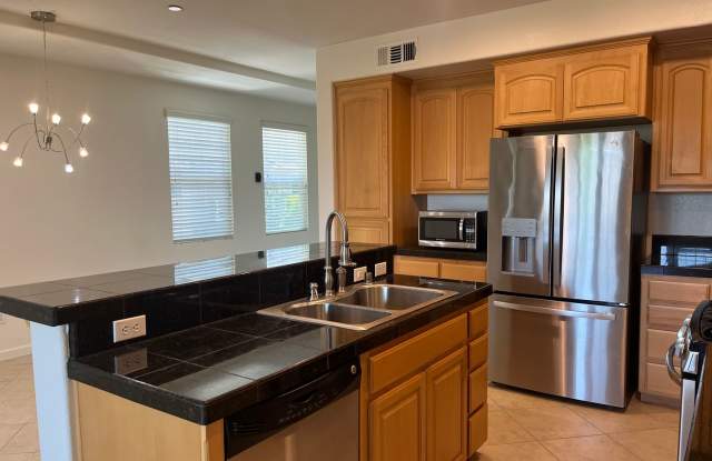 Bright Corner 3BD/3BA Townhome Near BART & Great Mall! photos photos Bright Corner 3BD/3BA Townhome Near BART & Great Mall! photos photos