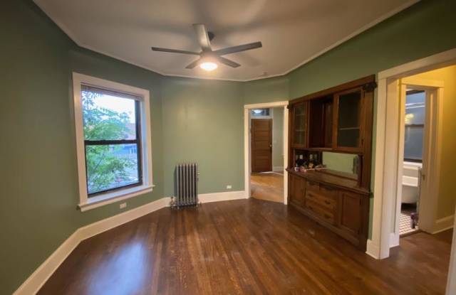 1513 West Winnemac Gallery 4