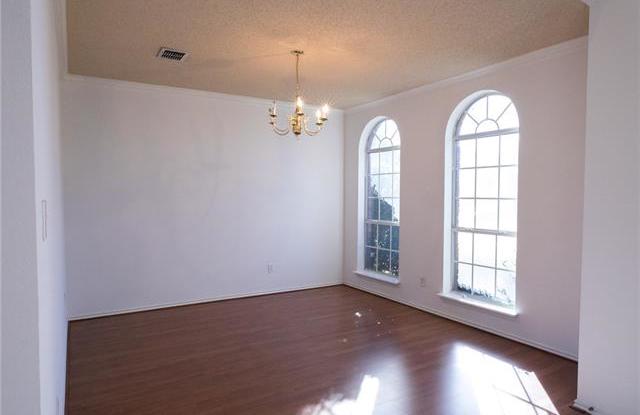 7711 Albany Lane Gallery 3