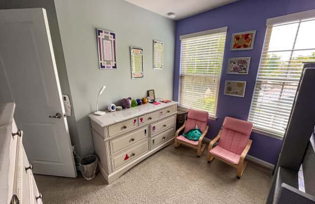 1308 Queen Lyon Ct Gallery 3