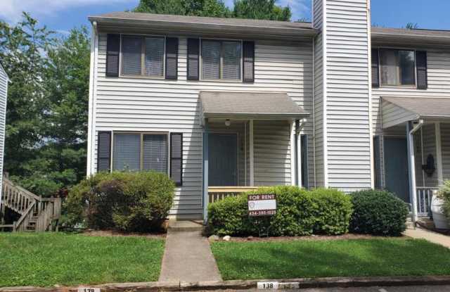 End Unit Townhouse Near Liberty University photos photos End Unit Townhouse Near Liberty University photos photos