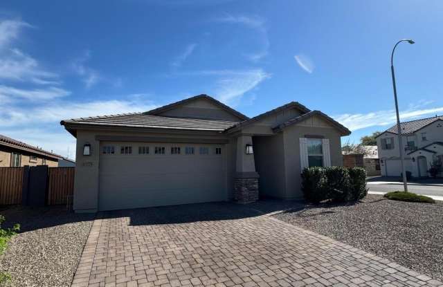 10275 W Amelia Avenue Gallery 2
