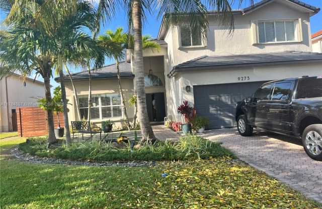 9273 SW 212th Ter photos photos