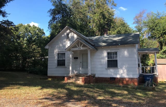 408 W Charlotte Avenue - 408 West Charlotte Avenue, Mount Holly, NC 28120