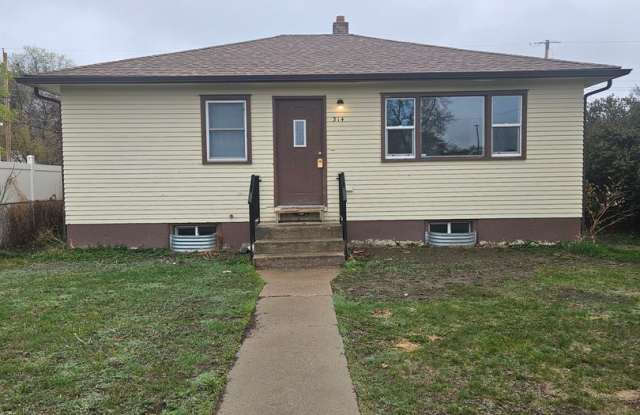 4 BED | 1 BATH | HOME | NORTH RAPID photos photos