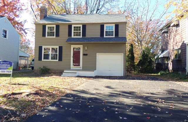 3 Bed - 2 Full Bathroom Colonial for Rent photos photos