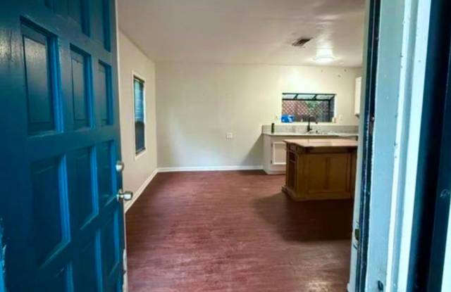 Charming East Sacramento Bungalow Near McKinley Park Gallery 4