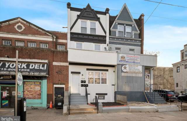 1418 W ERIE Avenue photos photos