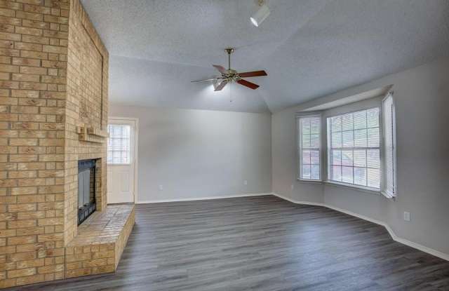 406 Valley Spring Drive Gallery 4