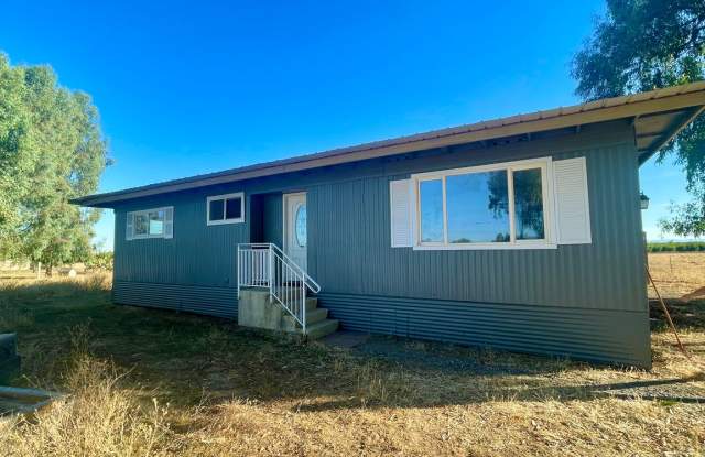 Beautiful New 3/2 Horse Property - 21865 Leaf Avenue, Tehama County, CA 96021