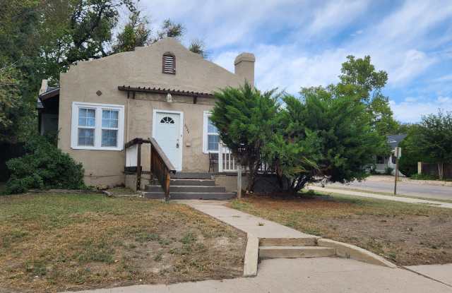 MOVE IN SPECIAL 1/2 OFF FIRST FULL MONTHS RENT. ALL PROSPECTIVE TENANTS MUST SUBMIT A $58 NON-REFUNDABLE APPLICATION FEE PER APPLICANT ONLINE AND BE PRE-QUALIFIED PRIOR TO ANY SHOWINGS photos photos