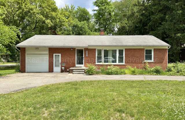 Bright 2-Bed Ranch Near Downtown Farmington photos photos