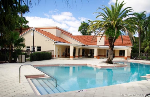 3380 N Pinewalk Dr N - 3380 Pinewalk Dr N, Margate, FL 33063