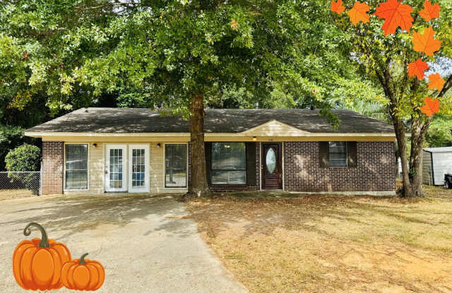 Location and more with this 3-Bedroom in Prattville photos photos