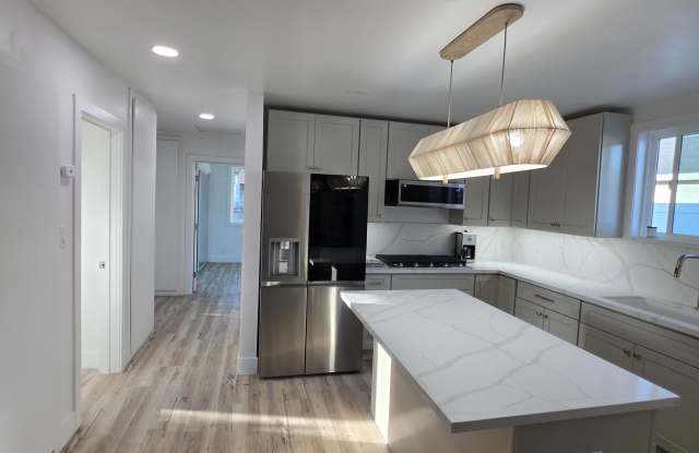 412 East Fernfield Drive Gallery 3