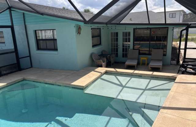 Vacation Rental Amazing Pet Friendly 3 Bed House with a Heated Pool photos photos