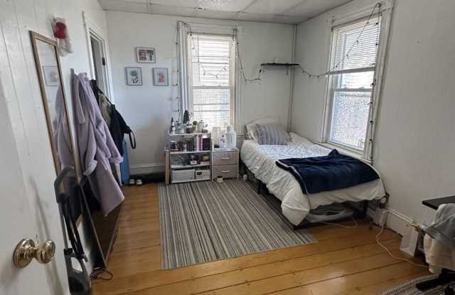 48 Fisher Ave #1A Boston MA 02120 Gallery 3