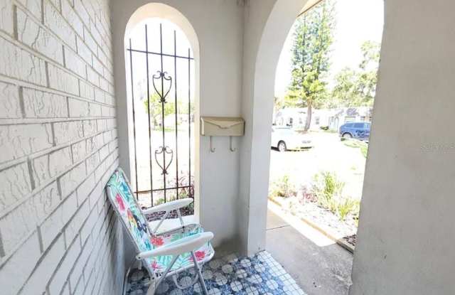 4240 SHELDON Place Gallery 2