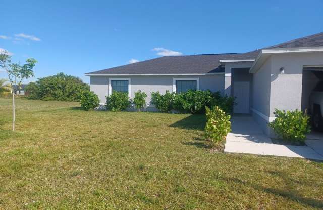Available Now: Pool Home Overlooking a Canal 3 BR / 2 BA Gallery 3