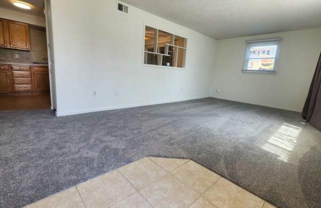 4810 Orchard Avenue Gallery 3