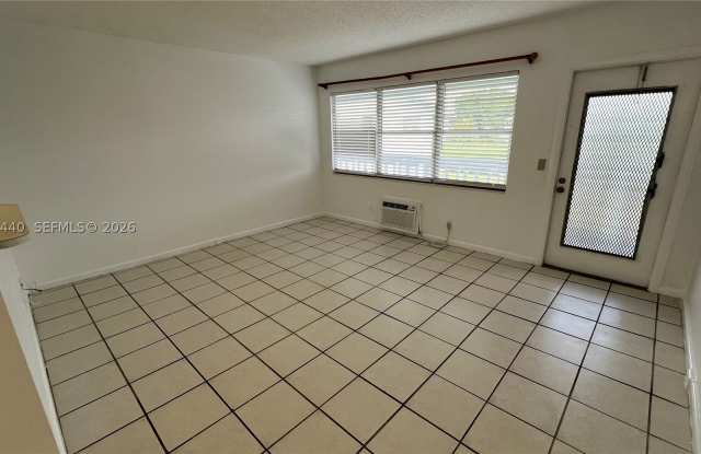 306 Newport T Gallery 4