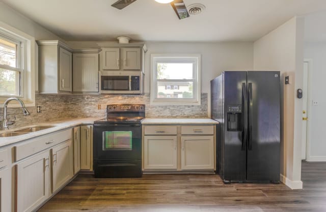 104 Marshall Ct - 104 Marshall Court, Nashville, TN 37212