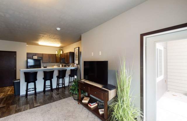 Prairie Trail Village Apartments & Townhomes Gallery 2