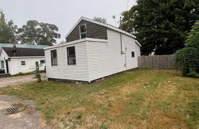 11921 Roxbury photos photos