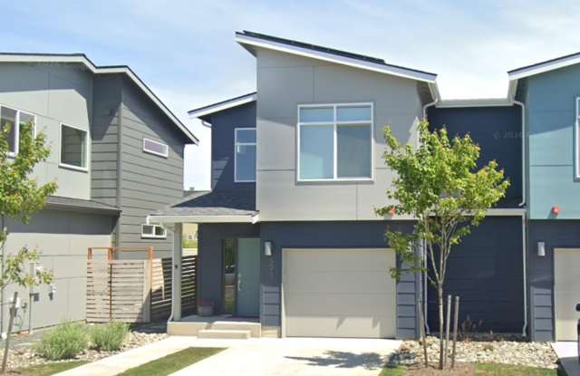 3 Bedroom 2 Bath Home in Cordata with Garage photos photos