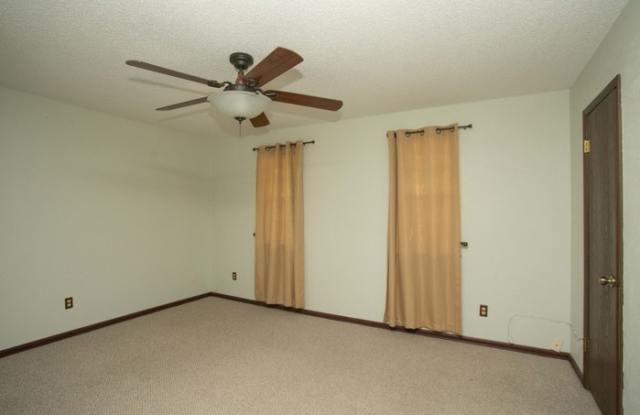 2004 Voltaire Drive Gallery 4