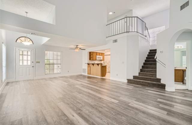 Beautiful 4 Bedroom Home in Guard-Gated Los Prados! Gallery 3