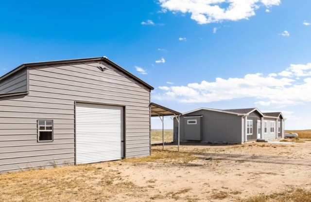 3 Bed | 2 Bath Ranch Home on 35 Acres with 4-Car Detached Garage – Hayden Point Estates Gallery 3