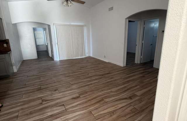580 N DANYELL Court Gallery 3