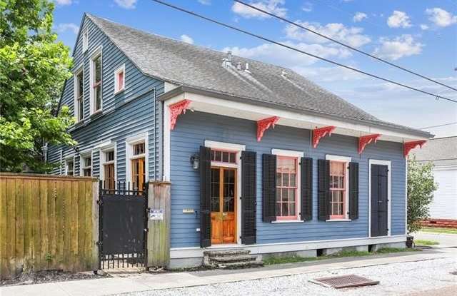 2234 BARRACKS Street photos photos