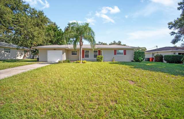 Beautifully Updated Clearwater Home with Modern Kitchen  Spacious Yard photos photos