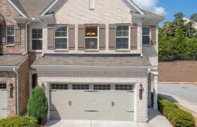 1736 Lansing Bluff Walk Gallery 1