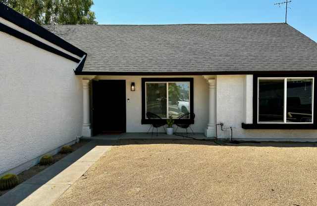 BEAUTIFULLY UPGRADED HOME WITH A HUGE RESORT-LIKE BACKYARD IN GLENDALE Gallery 4