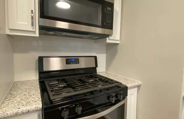 7518 Meadow Park Ave. Gallery 4
