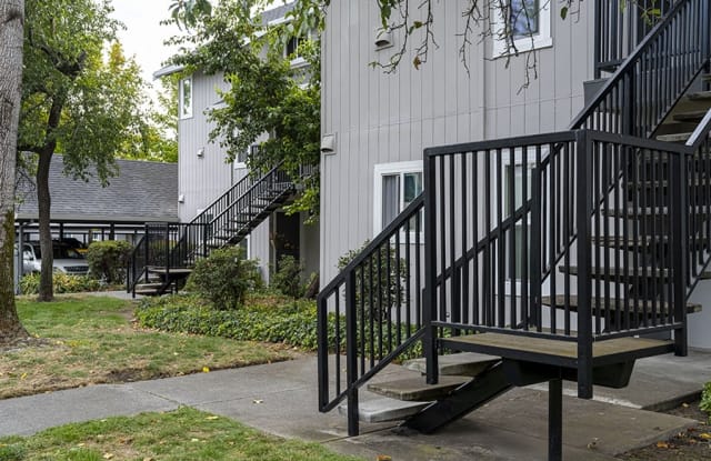 Americana Apartments Gallery 4