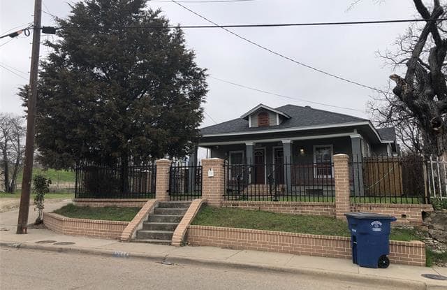1031 E 10th Street - 1031 E 10th St, Dallas, TX 75203