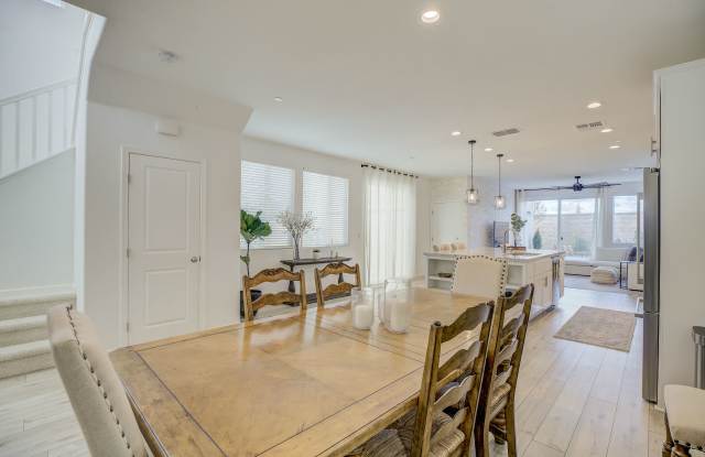 1381 Larkspur Drive Gallery 3