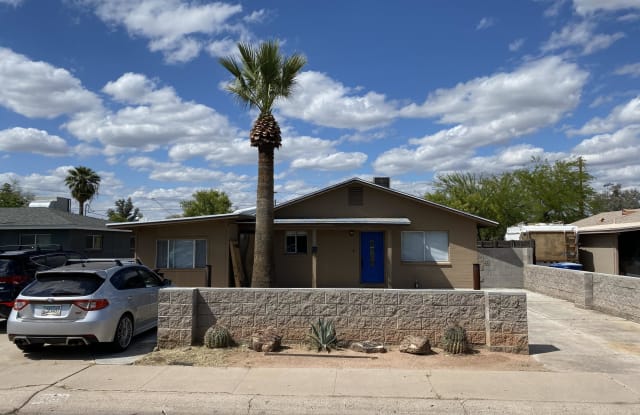 2084 E DON CARLOS Avenue - 2084 East Don Carlos Avenue, Tempe, AZ 85281