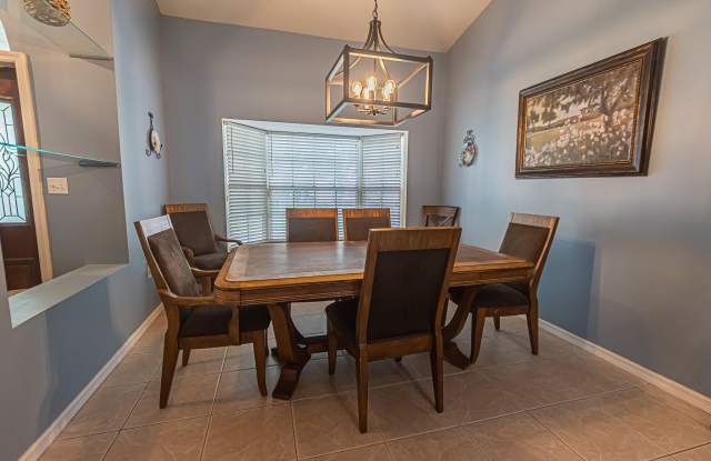 1193 SW LIVE OAK Cove Gallery 3