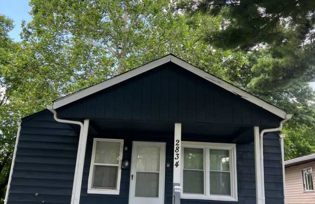 A beautiful newly renovated 3 Bed, 1 full bath on the Eastside! Close to Downtown! photos photos