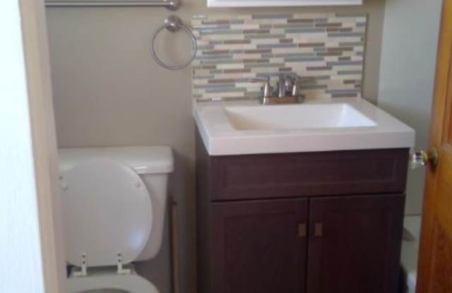 196 Pettingill St Apt 2 Gallery 3