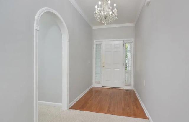 Room in 2 Bedroom Home At Latta Cir photos photos